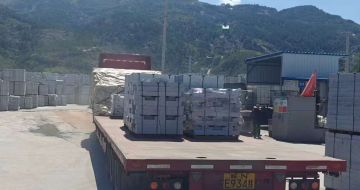 东营 芝麻白仿形路沿石，直形路沿石