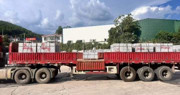 东营 芝麻灰花岗岩地铺石出货日常