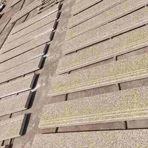 东营 黄金麻花岗岩光面楼梯踏步