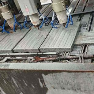 东营 芝麻白花岗岩荔枝面盲道雕刻