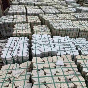 东营 黄金麻白麻花岗岩荔枝面地铺石(冰裂纹)