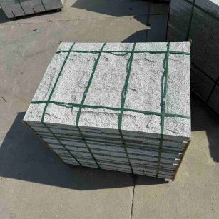 东营 白麻花岗岩石材自然面蘑菇石成品