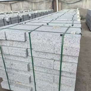 东营 白麻花岗岩路沿石，弧形路沿石，道牙石，马路牙子，界石，路缘石，平沿石，直岩石，平缘石等