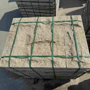 东营 黄金麻花岗岩石材自然面蘑菇石成品