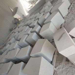 东营 白麻花岗岩异形坐凳