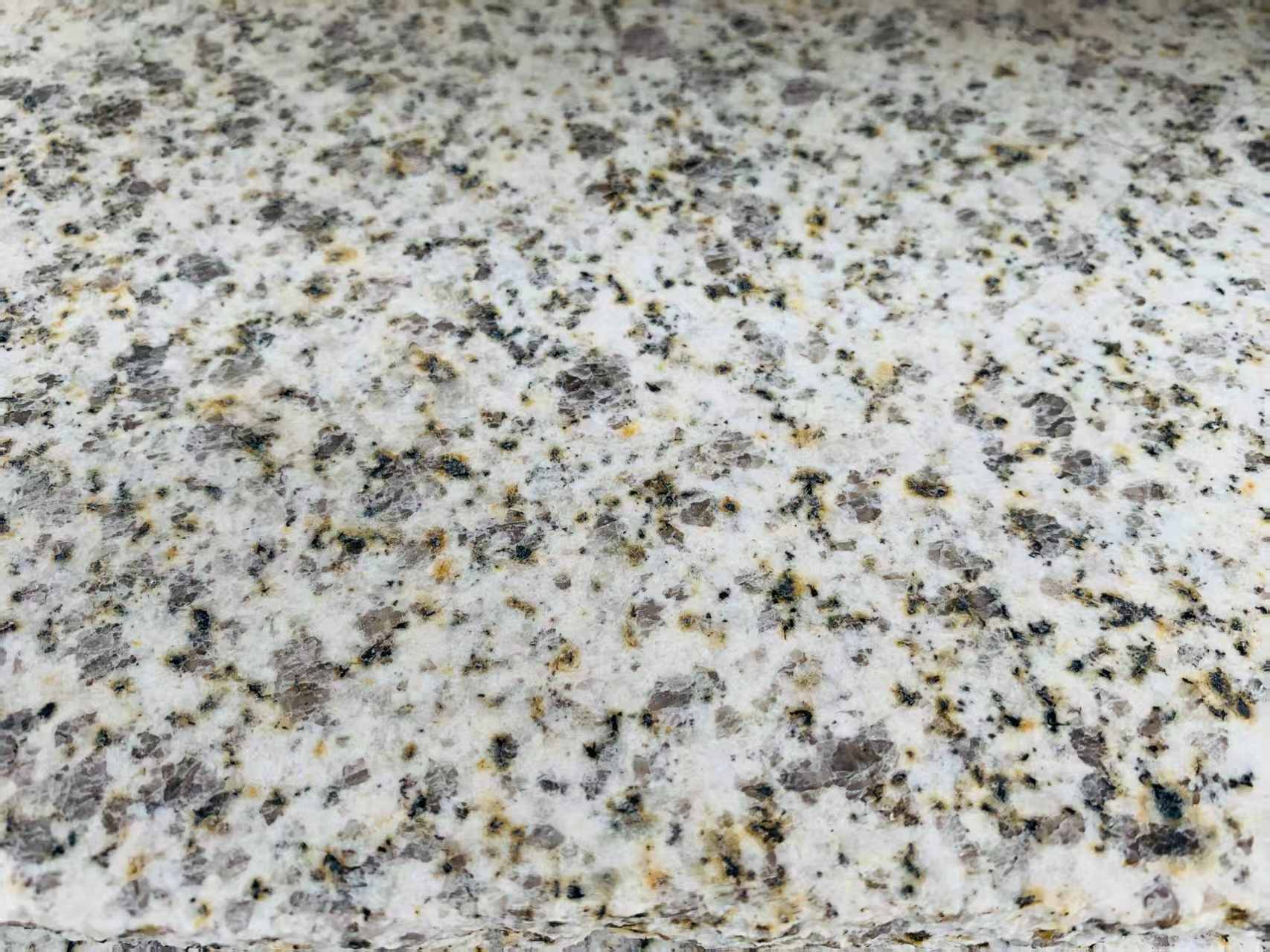 东营 黄金麻花岗岩石材浅黄光面