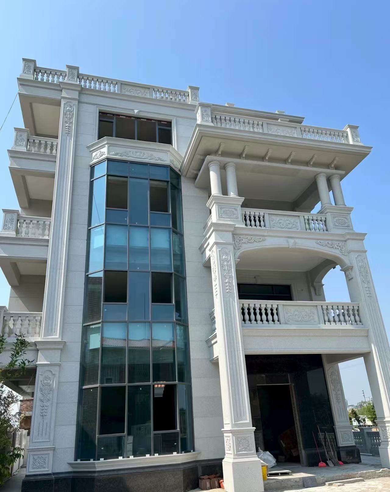 东营 白麻花岗岩别墅外墙干挂效果展示