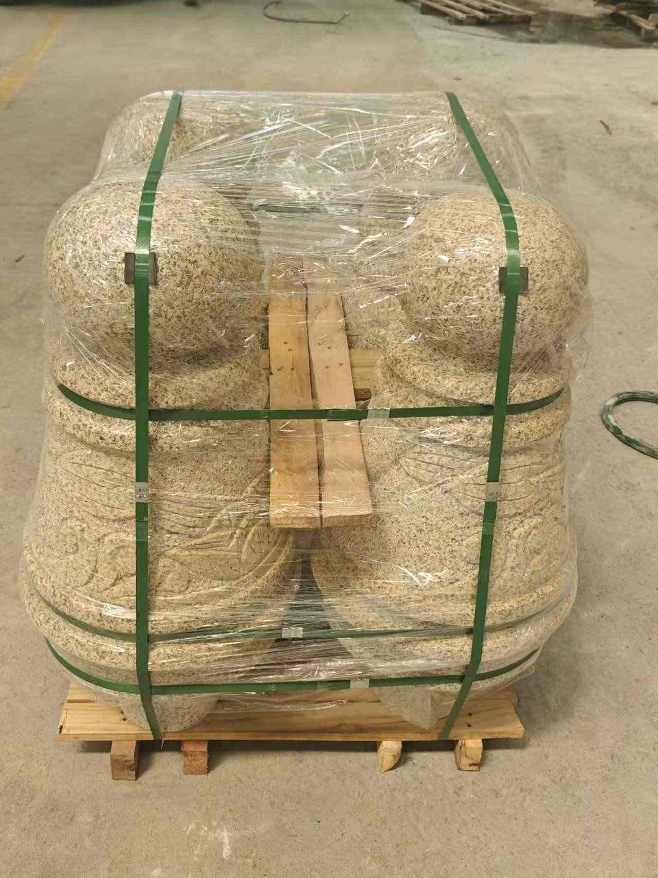 东营 黄金麻异形定制雕花——棒棒糖挡车柱