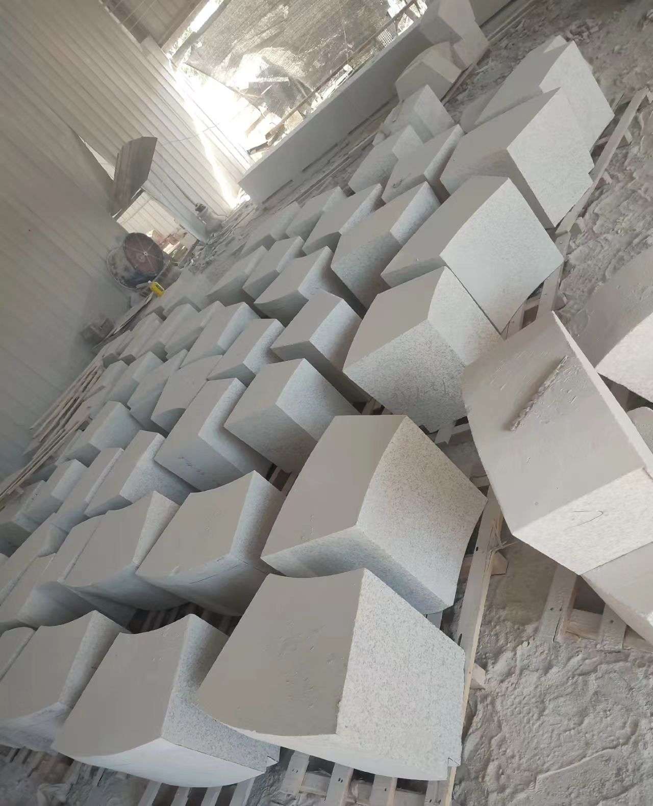 东营 白麻花岗岩异形坐凳