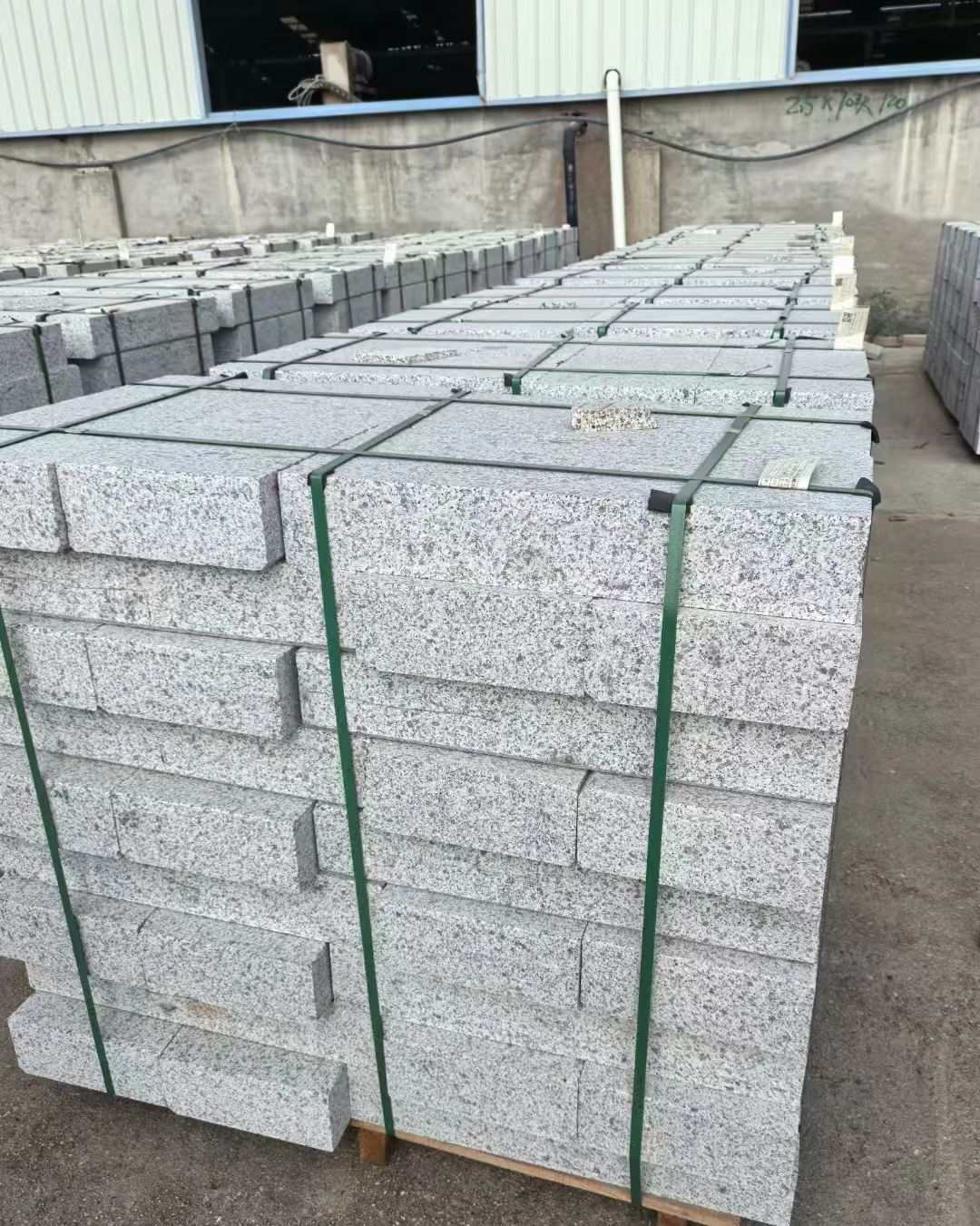 东营 白麻花岗岩路沿石，弧形路沿石，道牙石，马路牙子，界石，路缘石，平沿石，直岩石，平缘石等