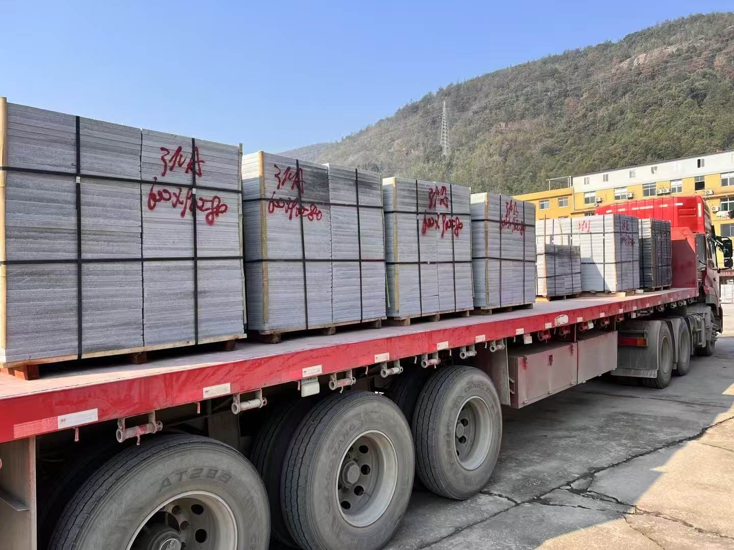 东营 芝麻灰地铺石出货日常