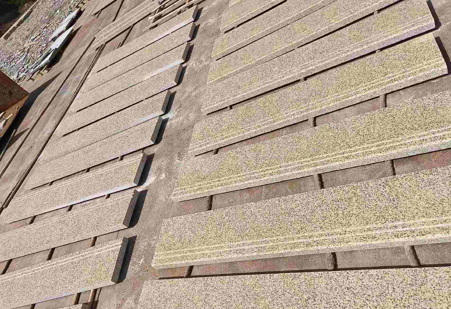 东营 黄金麻花岗岩光面楼梯踏步