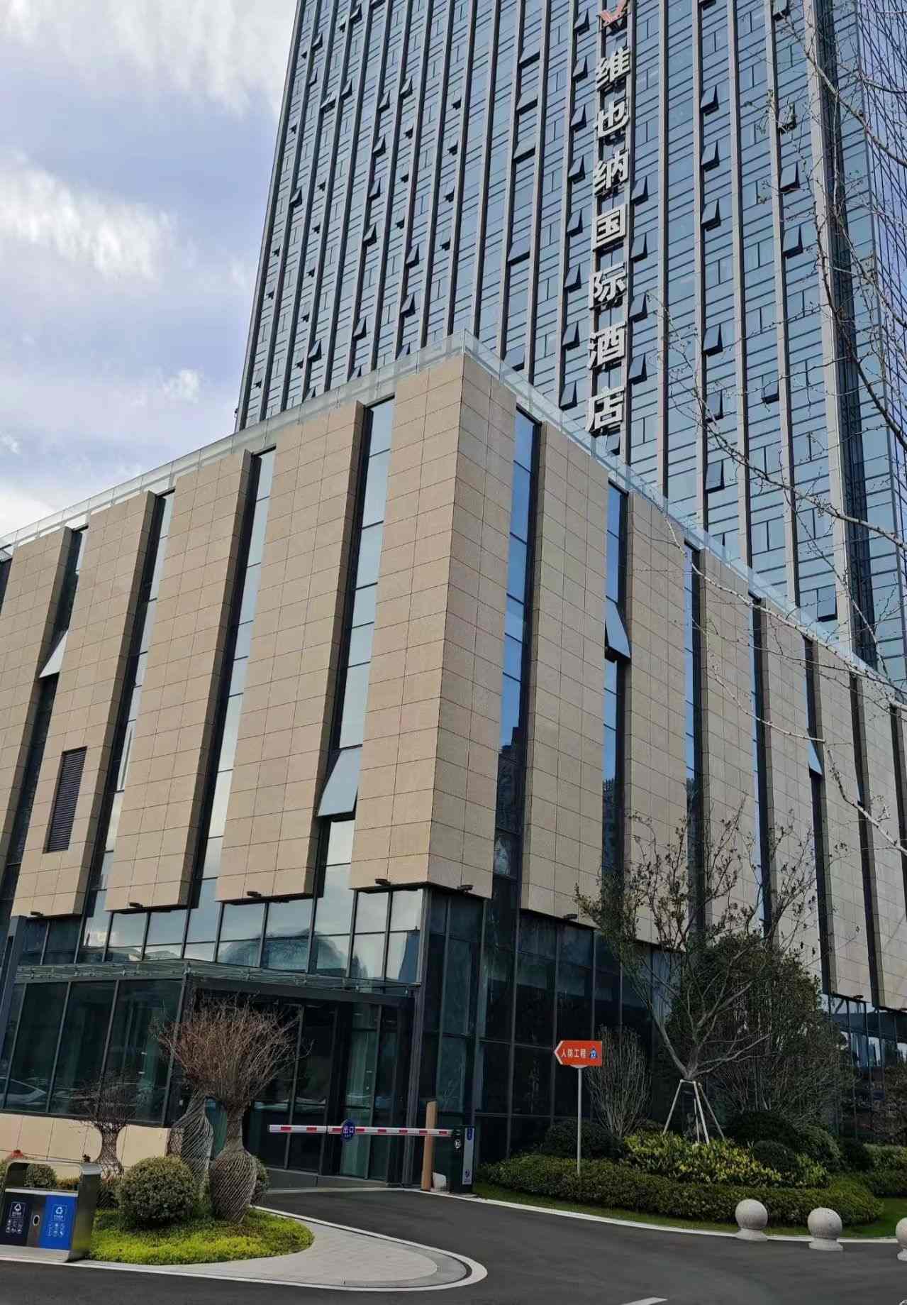 东营 黄金麻花岗岩外墙干挂