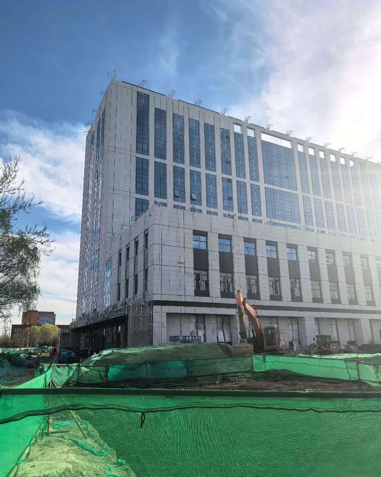 东营 白麻花岗岩石材外墙干挂