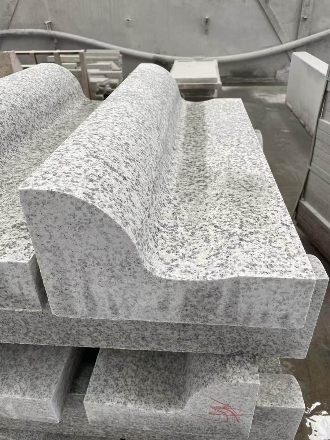 东营 白麻花岗岩S型路沿石，路侧石，马路牙子等